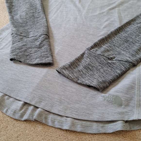 The North Face Gray Long Sleeve Tee Activewear Shirt Women's Size Large - Picture 10 of 11